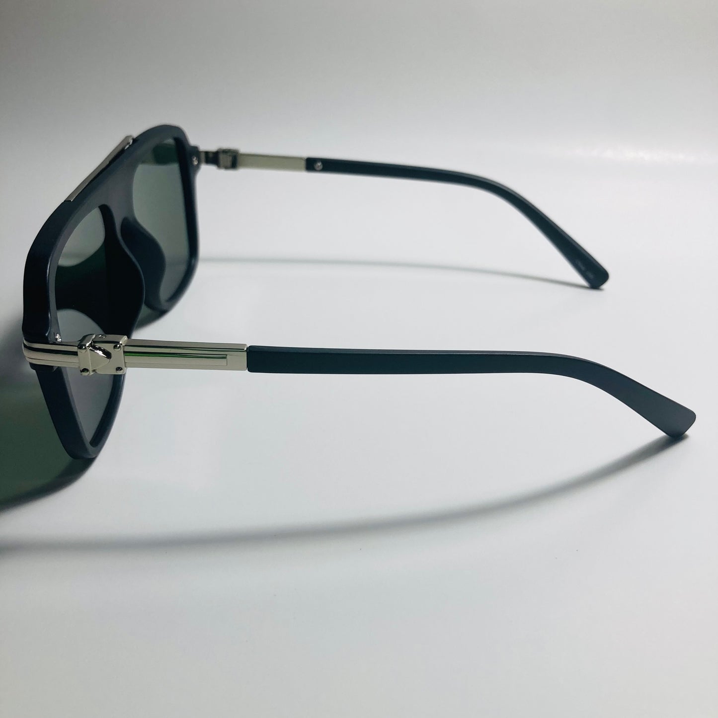 mens and womens black and green aviator sunglasses