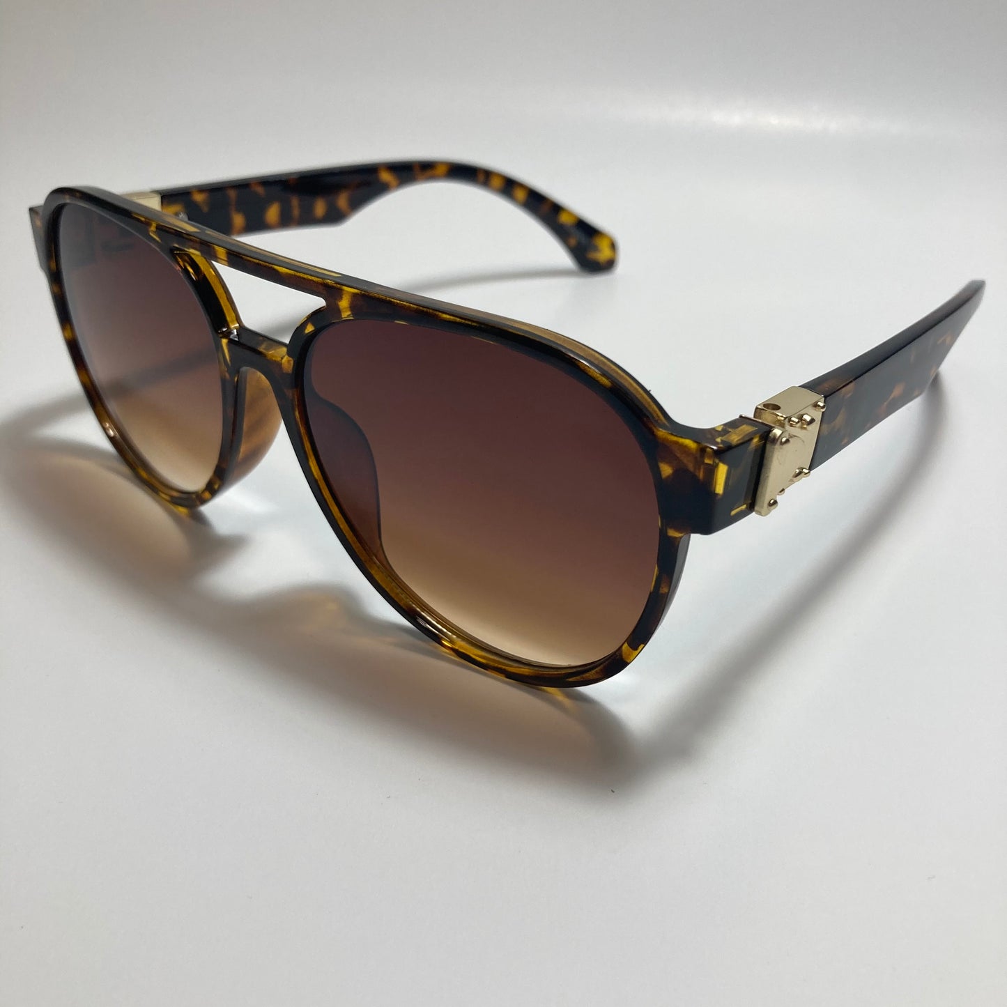 mens and womens brown aviator sunglasses