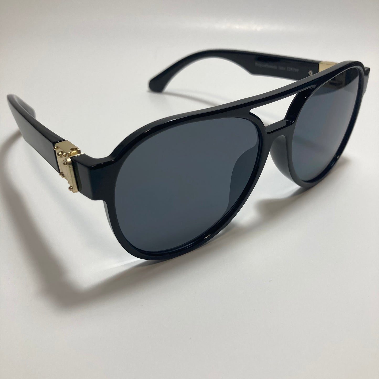 mens and womens black aviator sunglasses