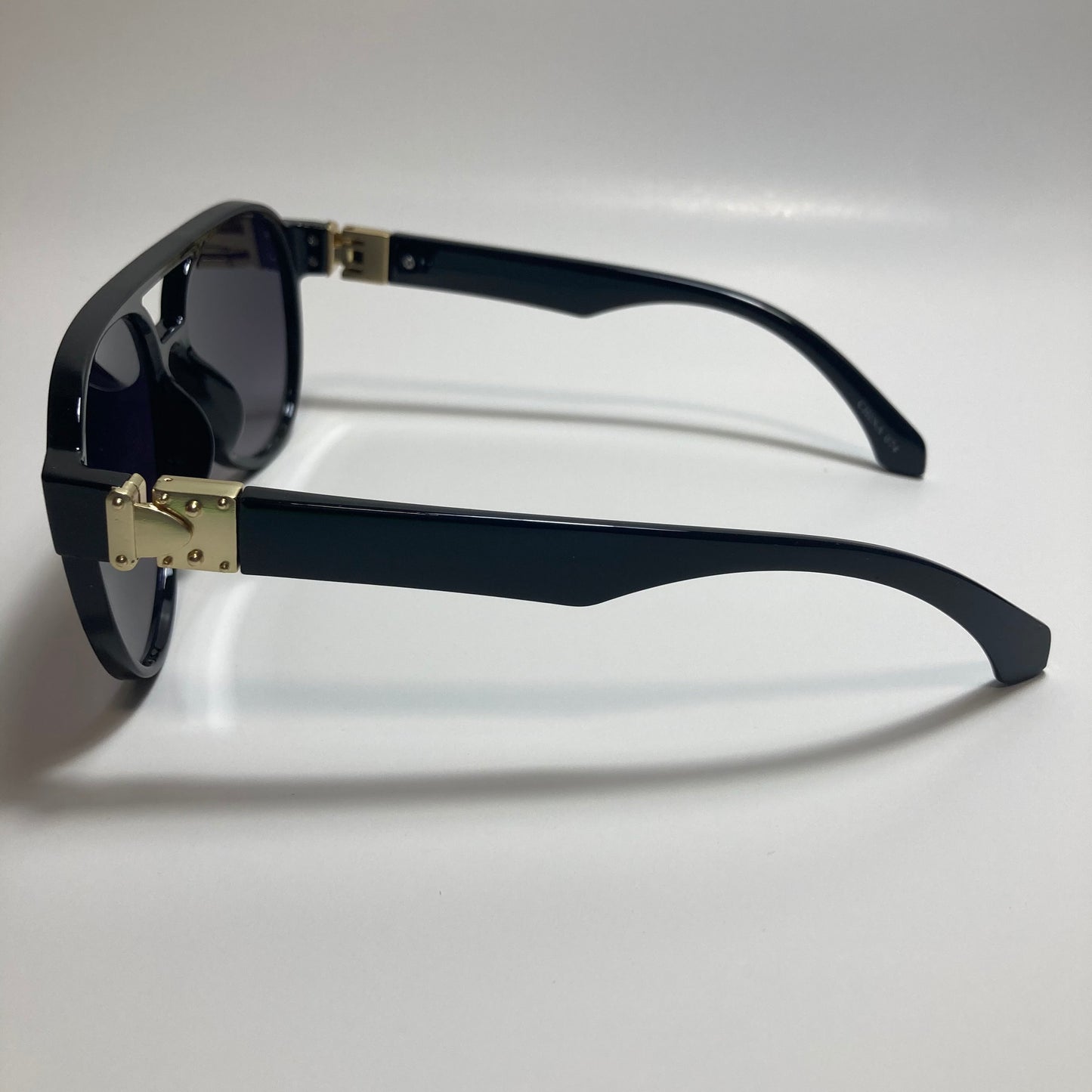 mens and womens black aviator sunglasses
