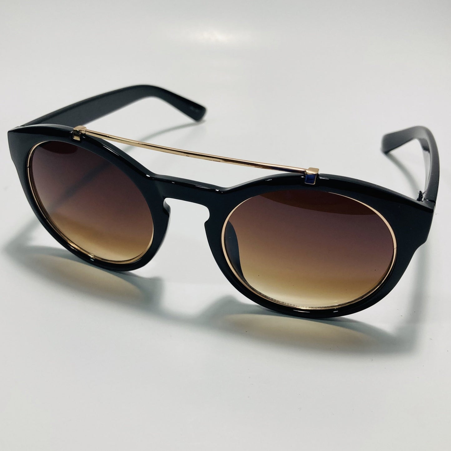 Keywords: Tortoise Sunglasses, Gold Sunglasses, Italian Sunglasses, Chic Sunglasses, Affordable Sunglasses, Cheap Sunglasses, Round Sunglasses, Circular Sunglasses, Circle Sunglasses, Gradient Lens Sunglasses, Ombre Lens Sunglasses, Tiger Sunglasses, White Sunglasses, Silver Sunglasses, New York Sunglasses, NYC Sunglasses, Shade Phreak Sunglasses, Shade Phreak, The Alegrissimo Sunglasses, Italian Design Sunglasses, Shade Phreak Sunglasses Company, Shade Phreak Sunglass Co.