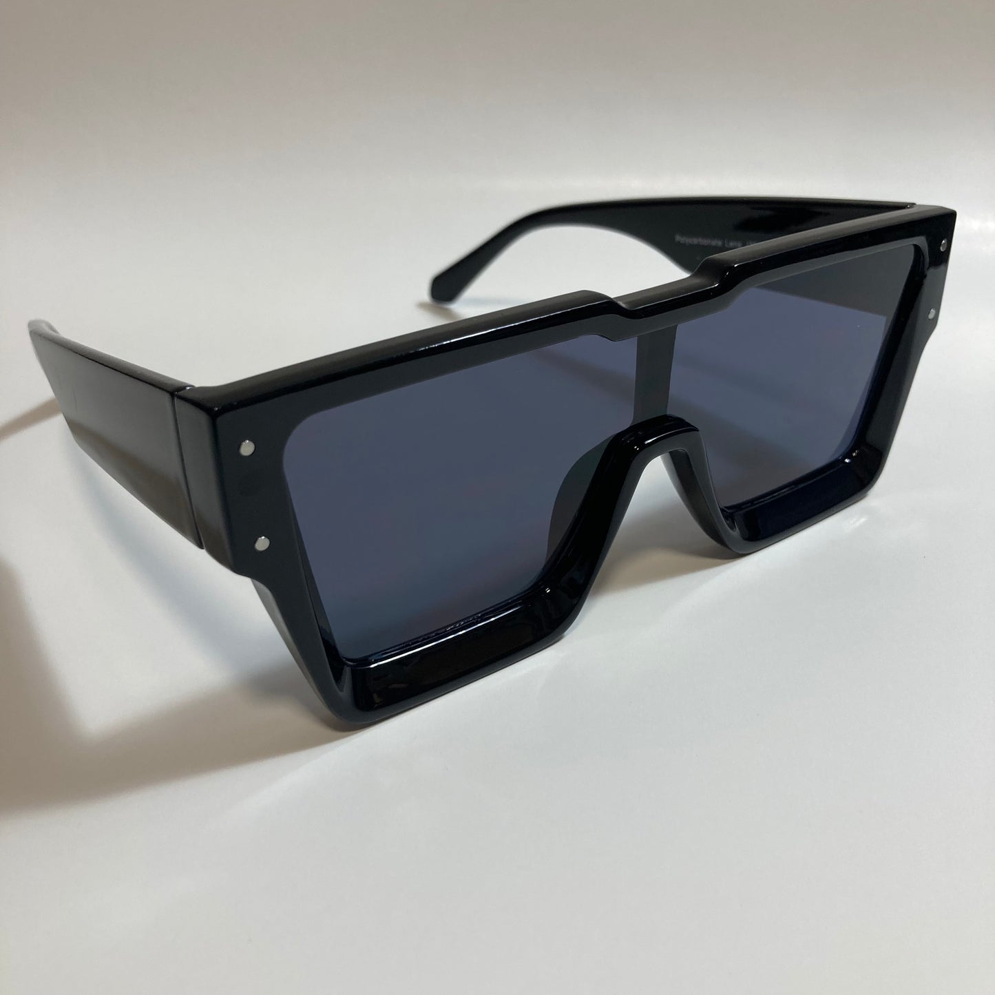 mens and womens black oversize square sunglasses