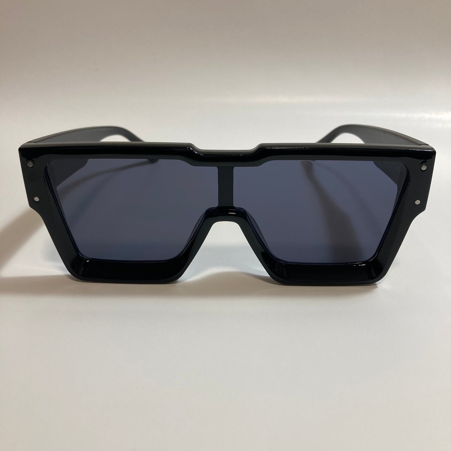 mens and womens black oversize square sunglasses