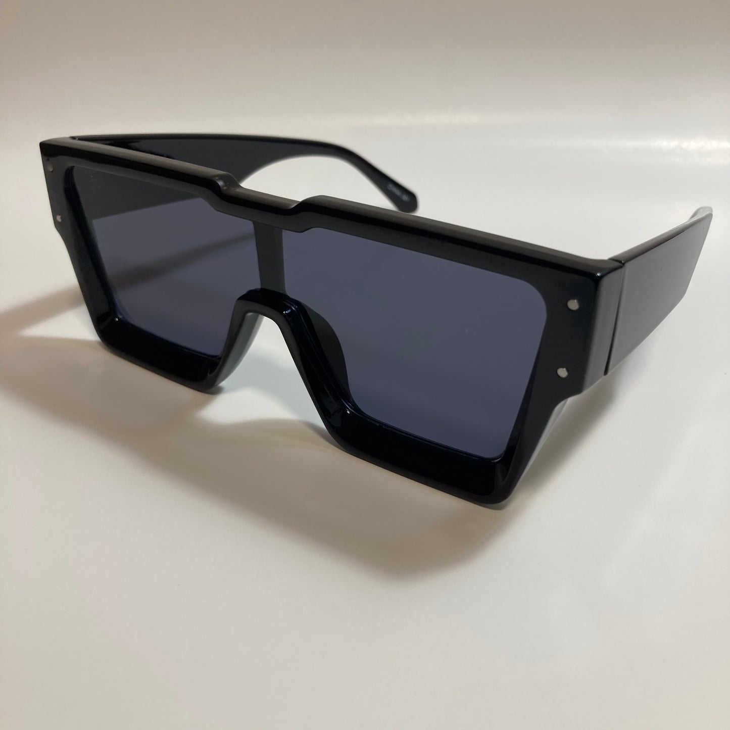 mens and womens black oversize square sunglasses