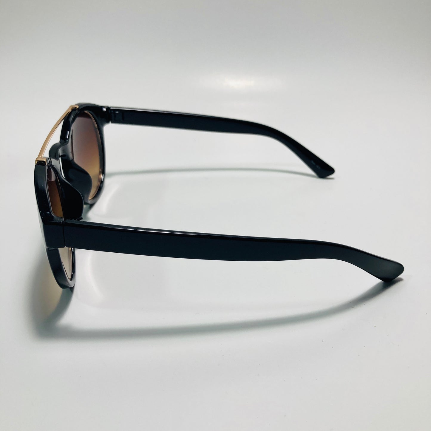Keywords: Tortoise Sunglasses, Gold Sunglasses, Italian Sunglasses, Chic Sunglasses, Affordable Sunglasses, Cheap Sunglasses, Round Sunglasses, Circular Sunglasses, Circle Sunglasses, Gradient Lens Sunglasses, Ombre Lens Sunglasses, Tiger Sunglasses, White Sunglasses, Silver Sunglasses, New York Sunglasses, NYC Sunglasses, Shade Phreak Sunglasses, Shade Phreak, The Alegrissimo Sunglasses, Italian Design Sunglasses, Shade Phreak Sunglasses Company, Shade Phreak Sunglass Co.