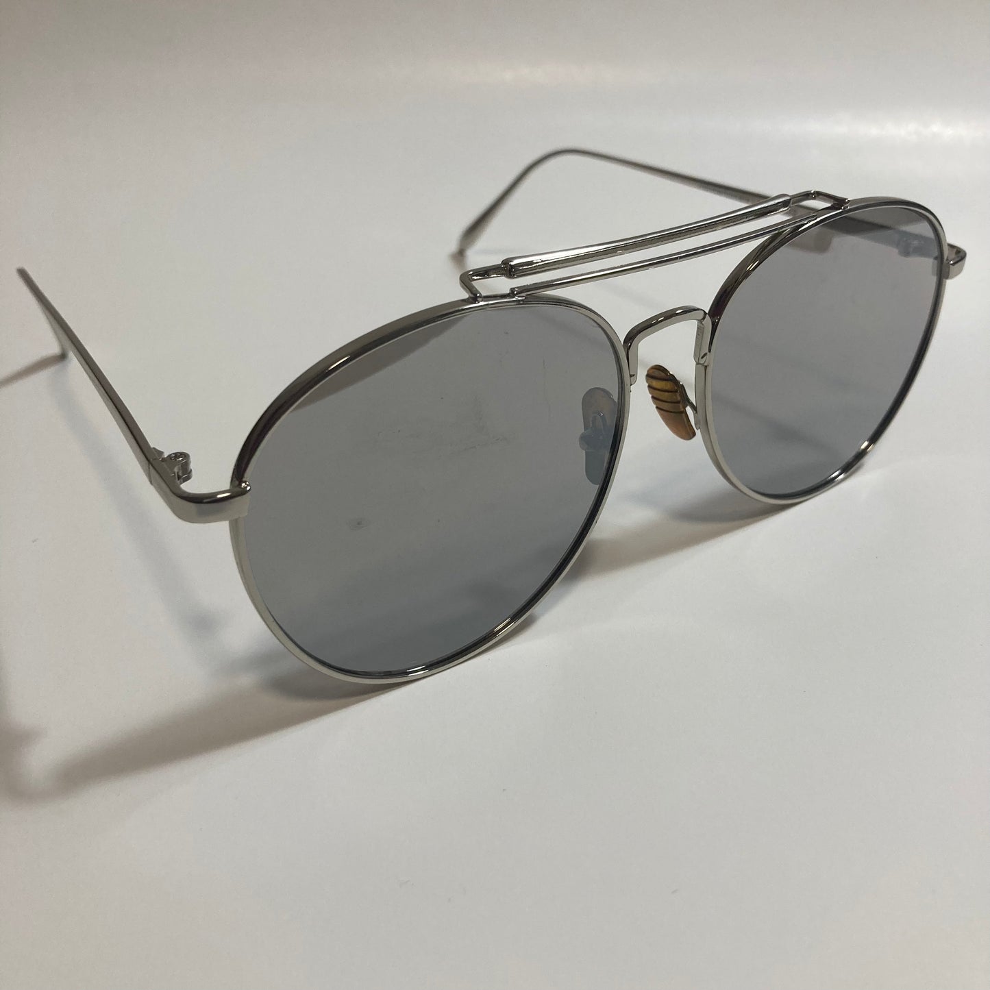 mens and womens silver mirrored aviator sunglasses