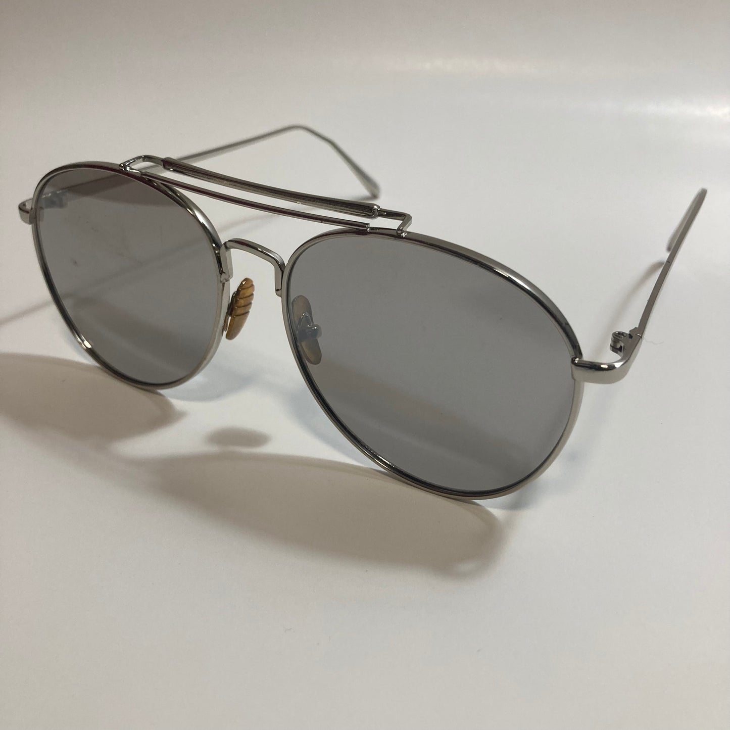 mens and womens silver mirrored aviator sunglasses