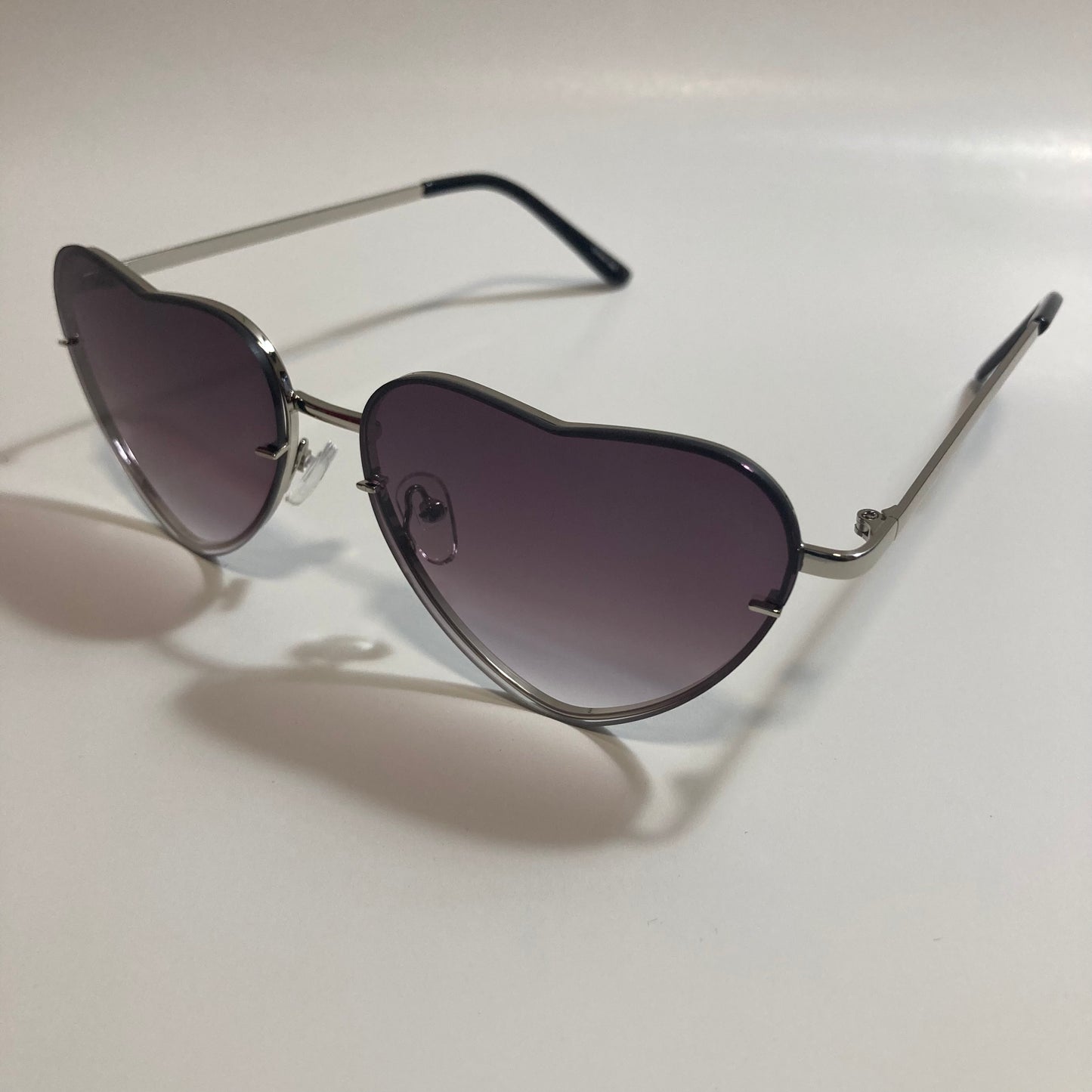 black and silver heart shape sunglasses