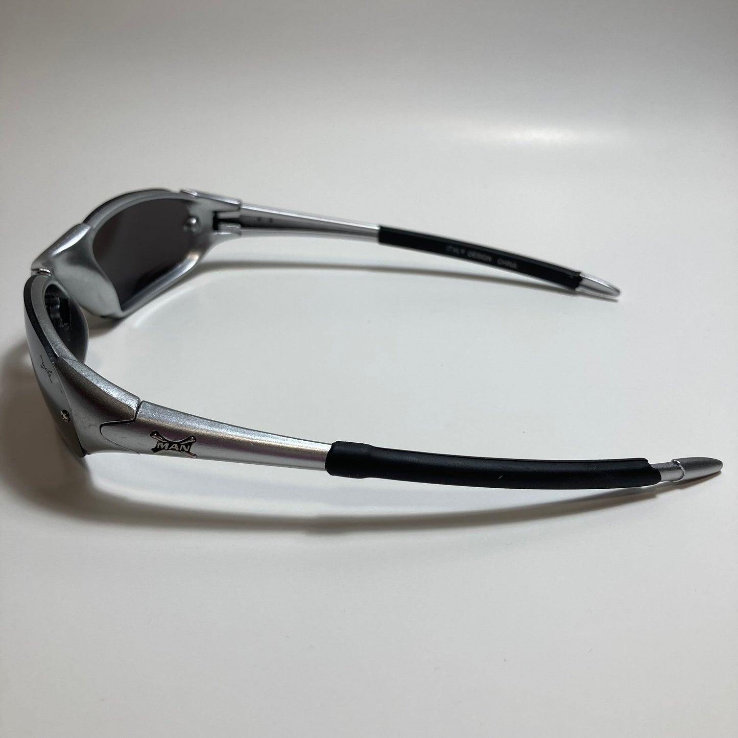 mens and womens silver wrap around sunglasses