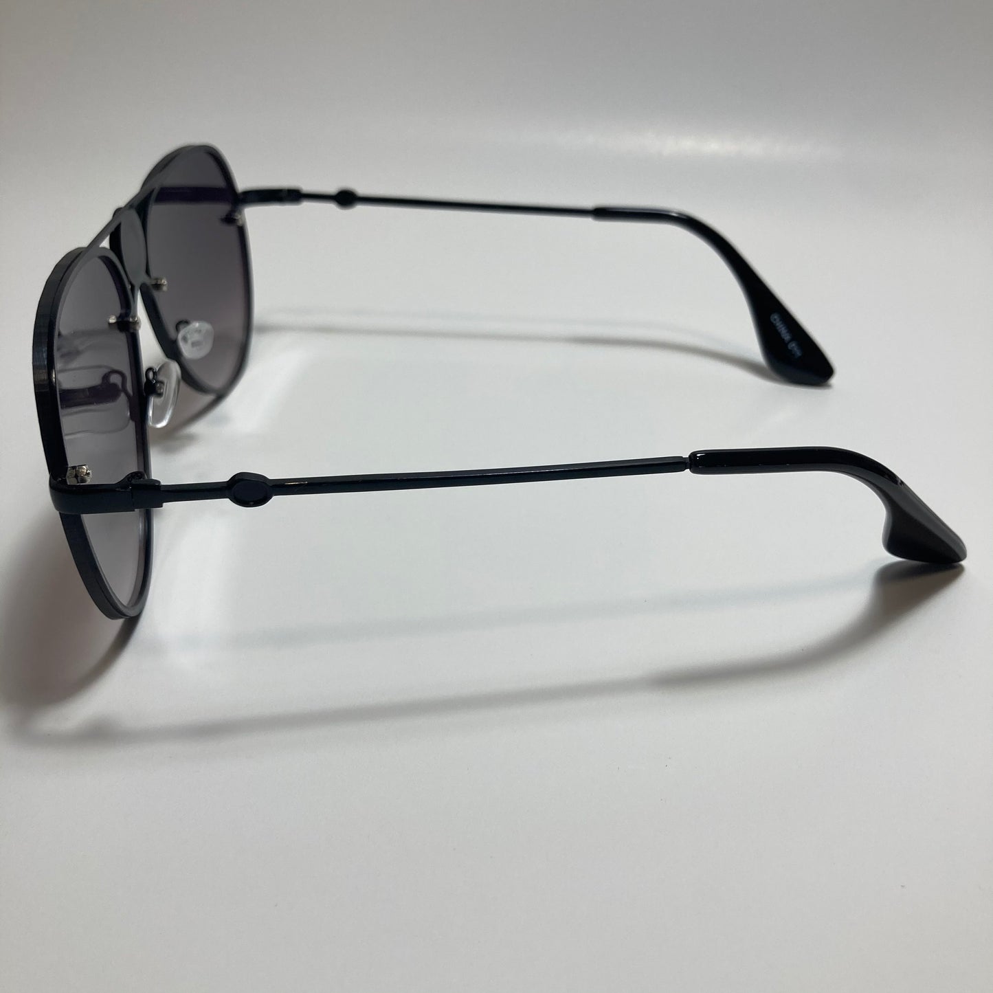 mens and womens black aviator sunglasses