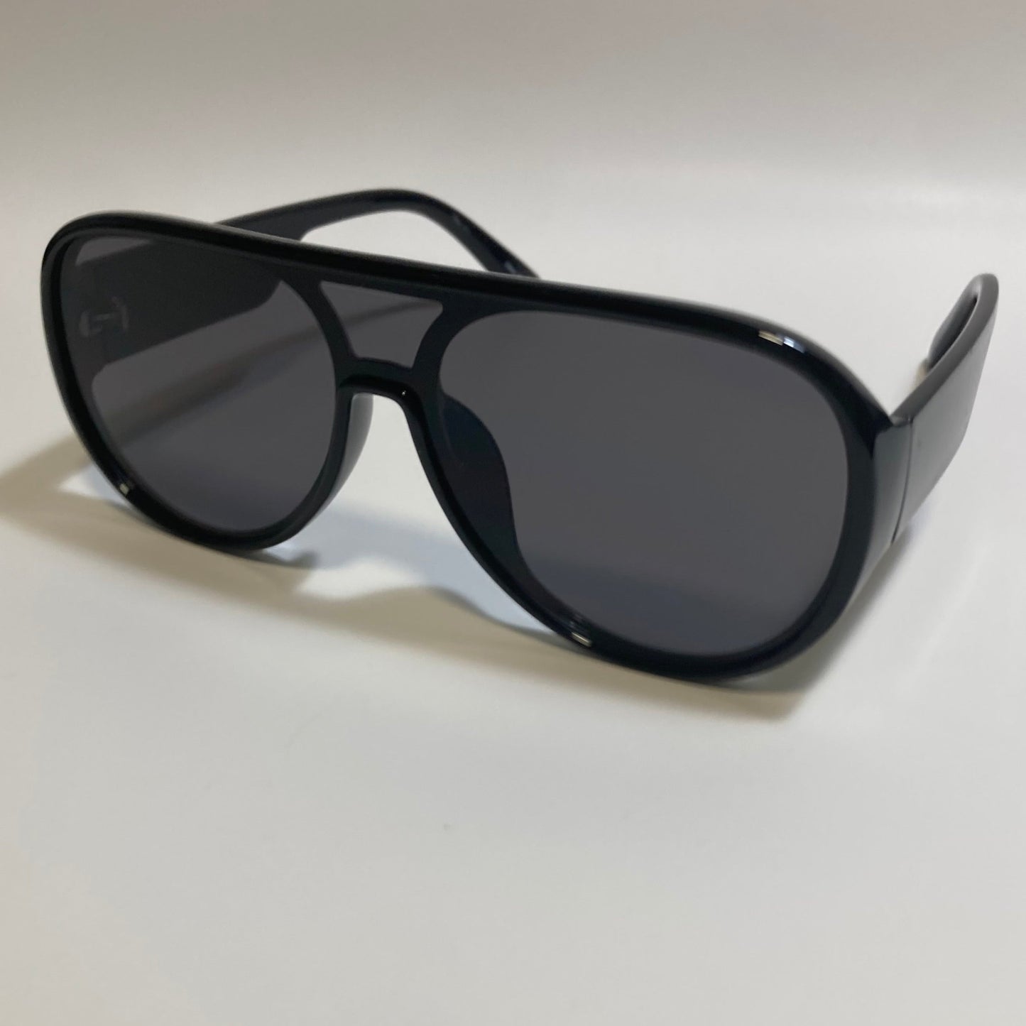 mens and womens Black retro aviator sunglasses 
