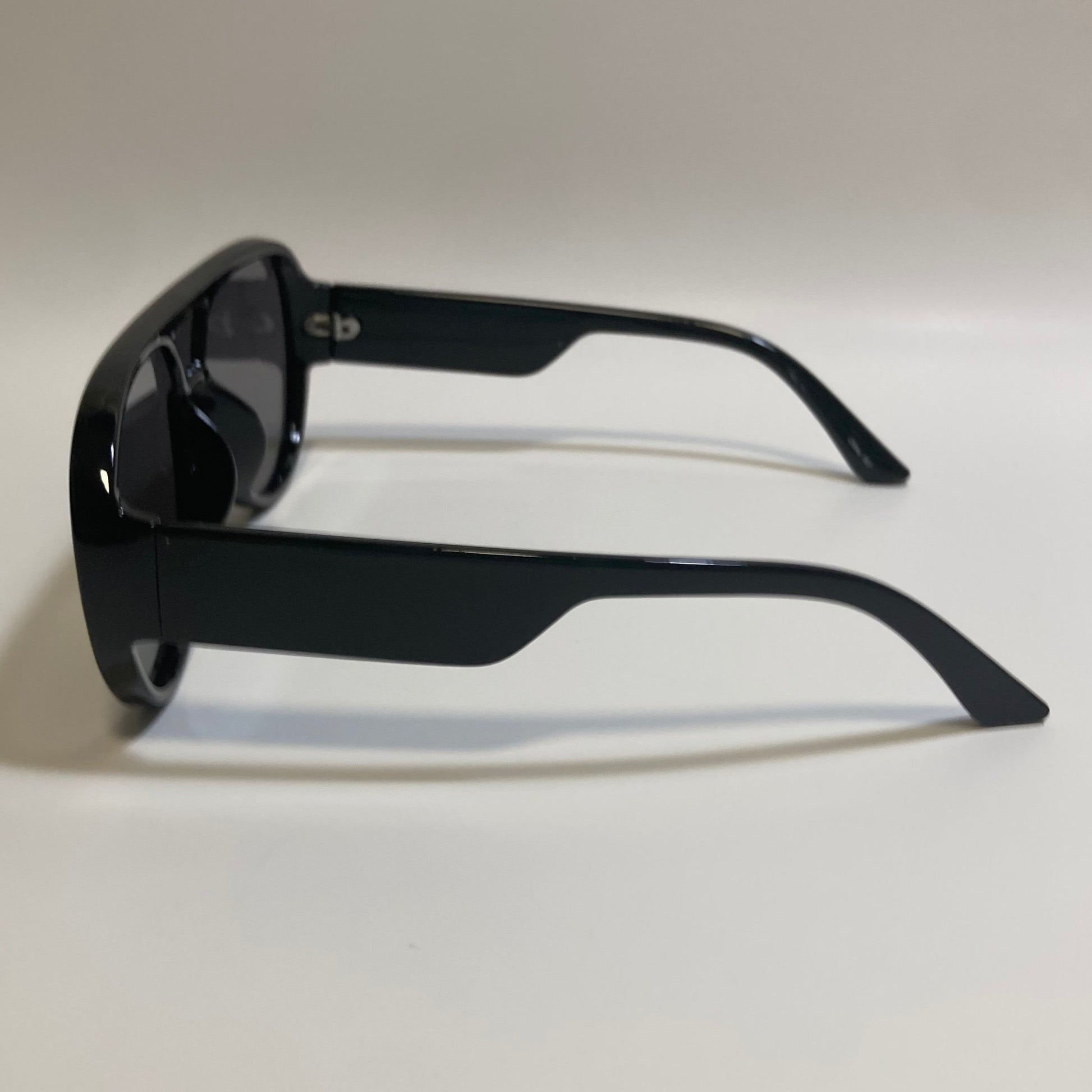 mens and womens Black retro aviator sunglasses 