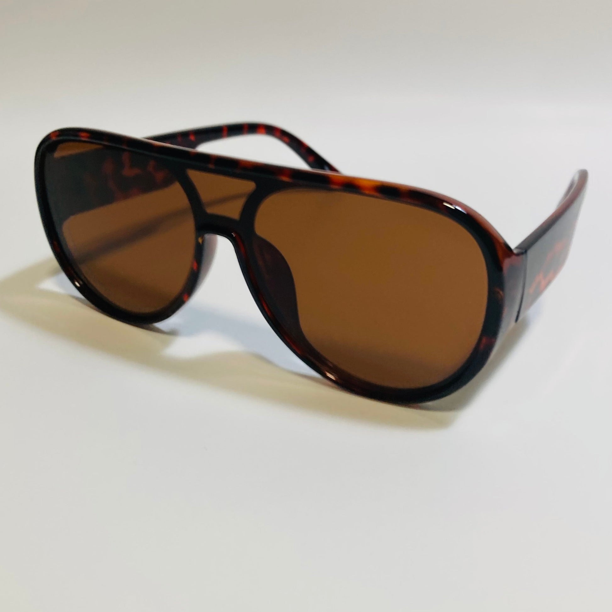 mens and womens brown retro aviator sunglasses 