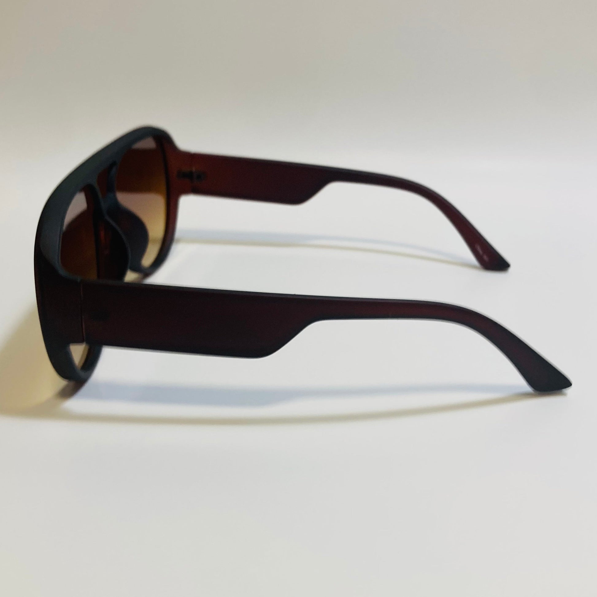 mens and womens brown retro aviator sunglasses