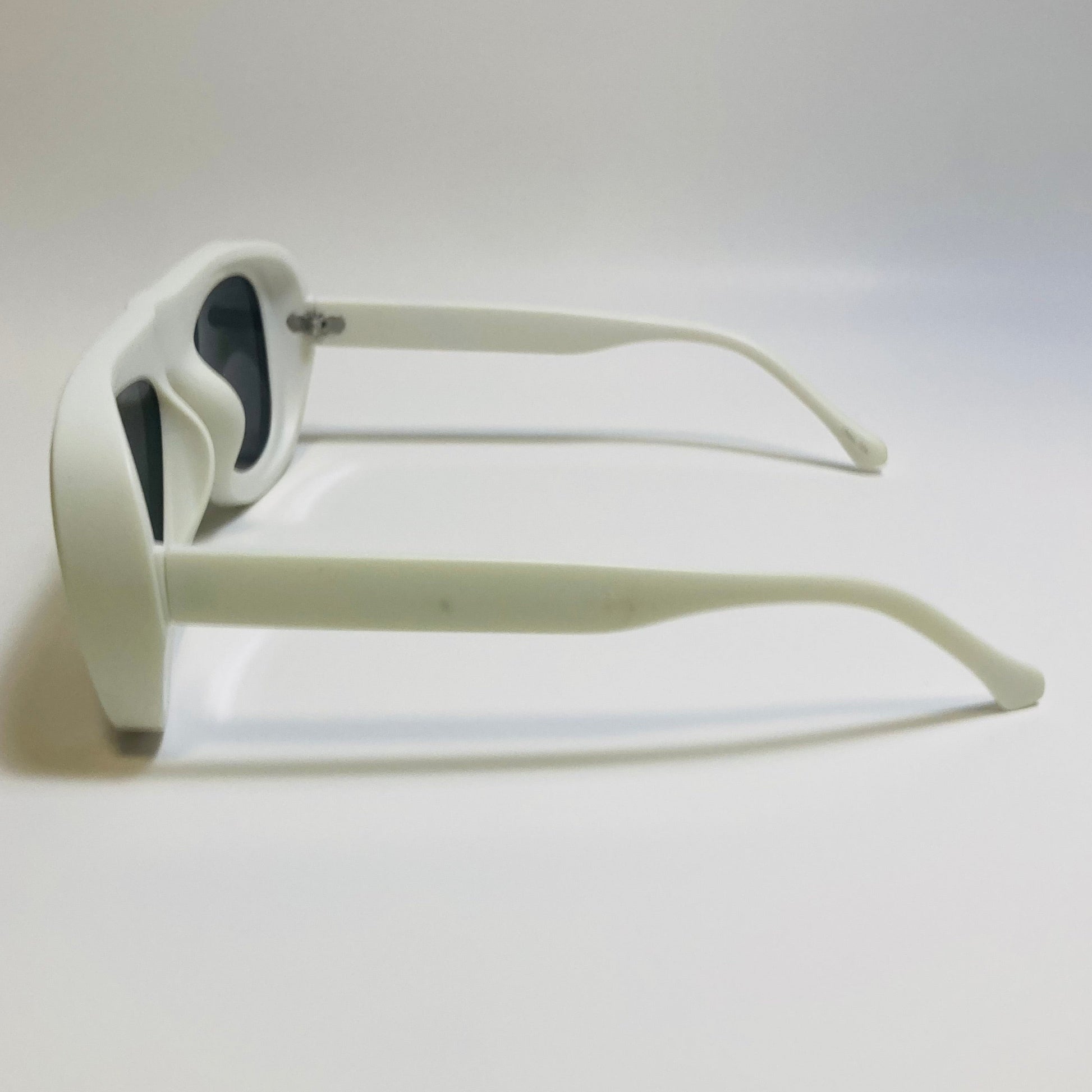 mens and womens unisex white and black thick frame retro aviator sunglasses