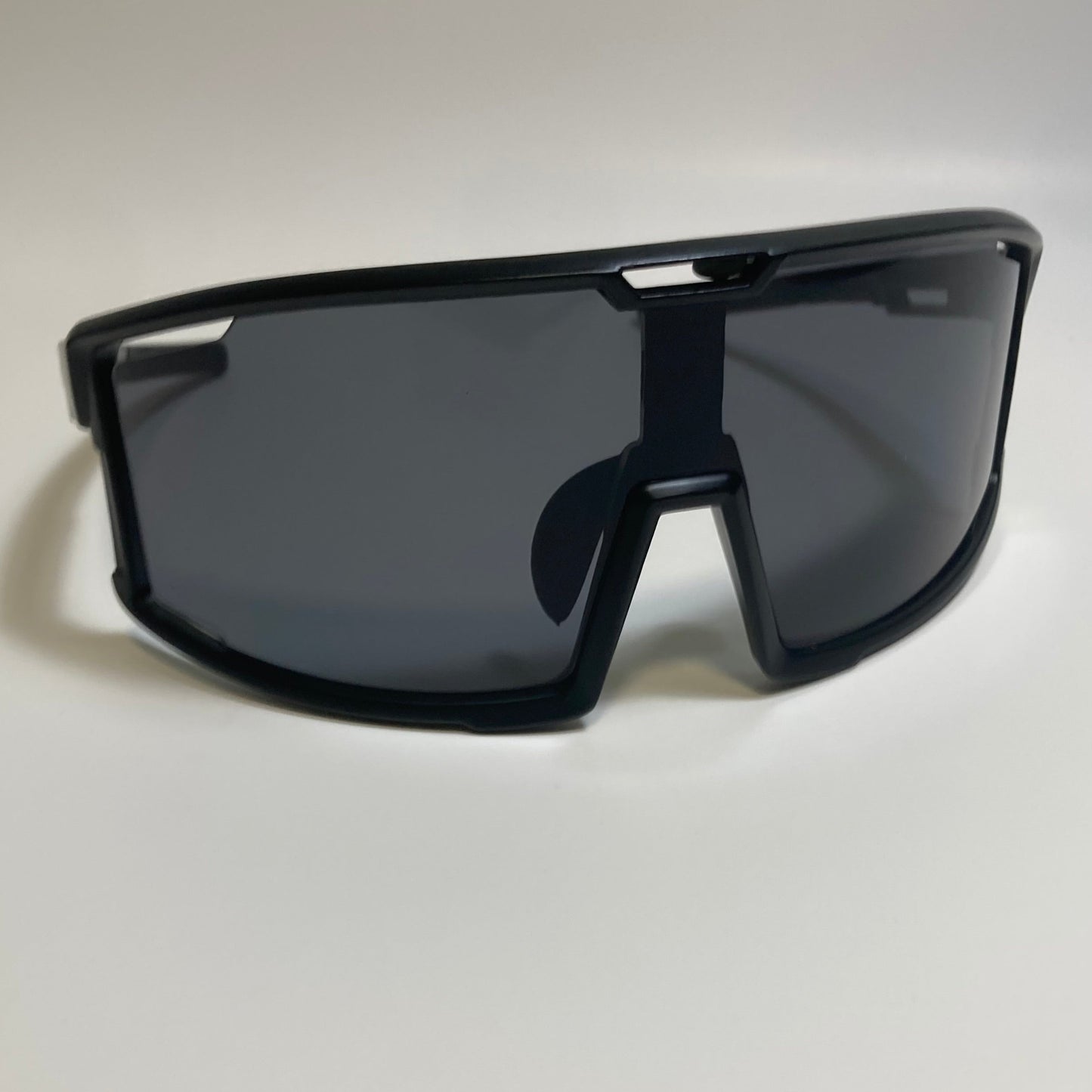 mens and womens black sport sunglasses