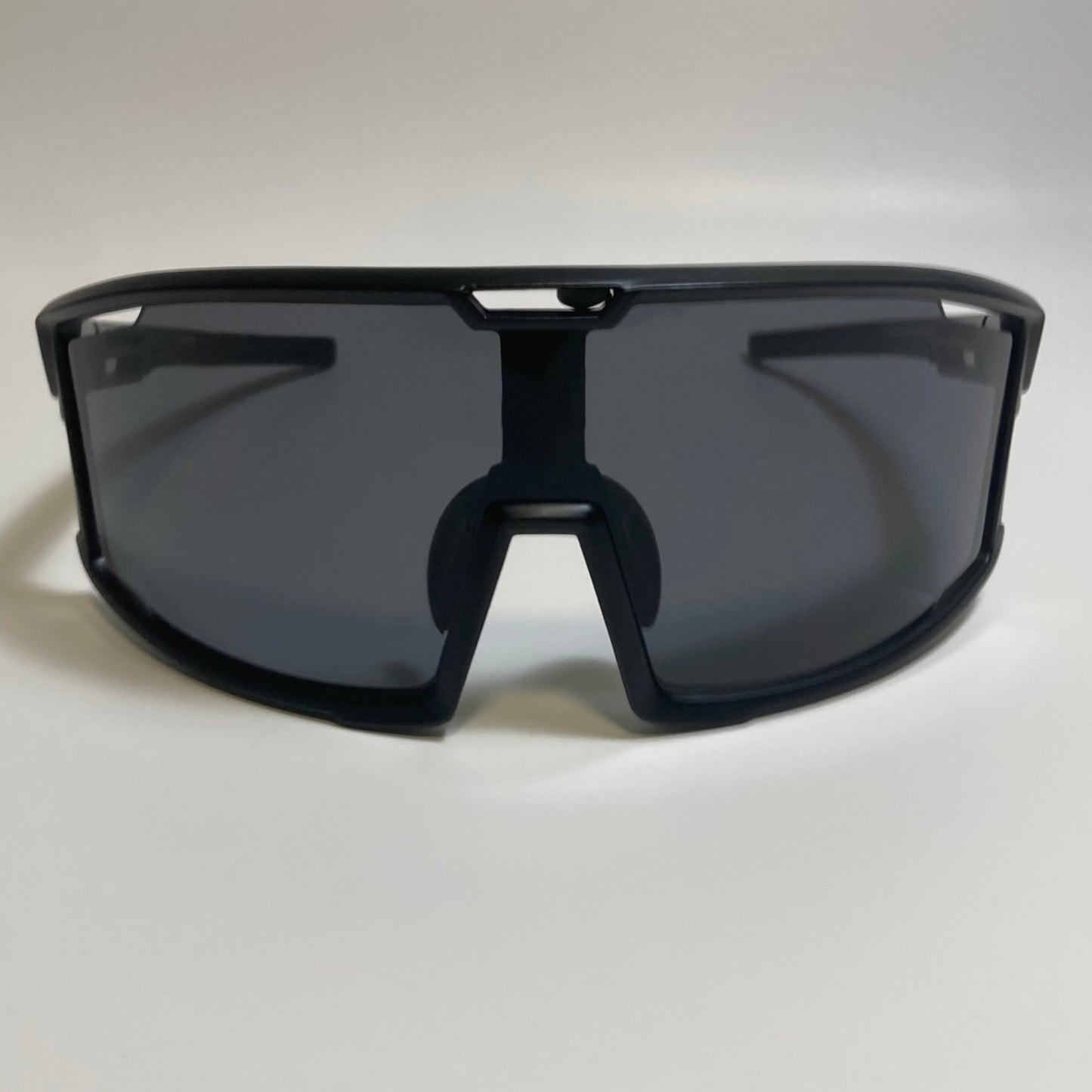 mens and womens black sport sunglasses