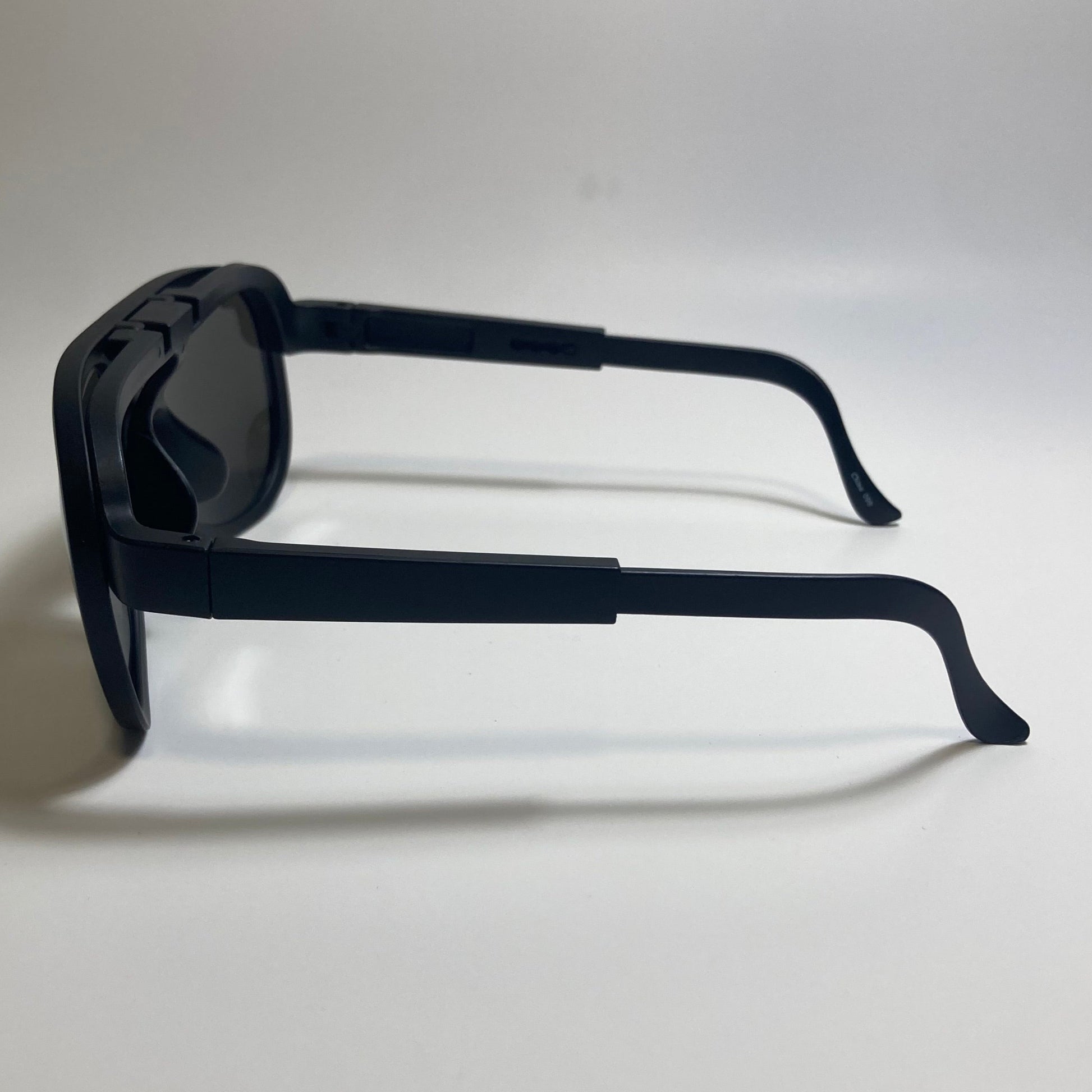 MENS BLACK AND Silver retro flip aviator mirrored sunglasses