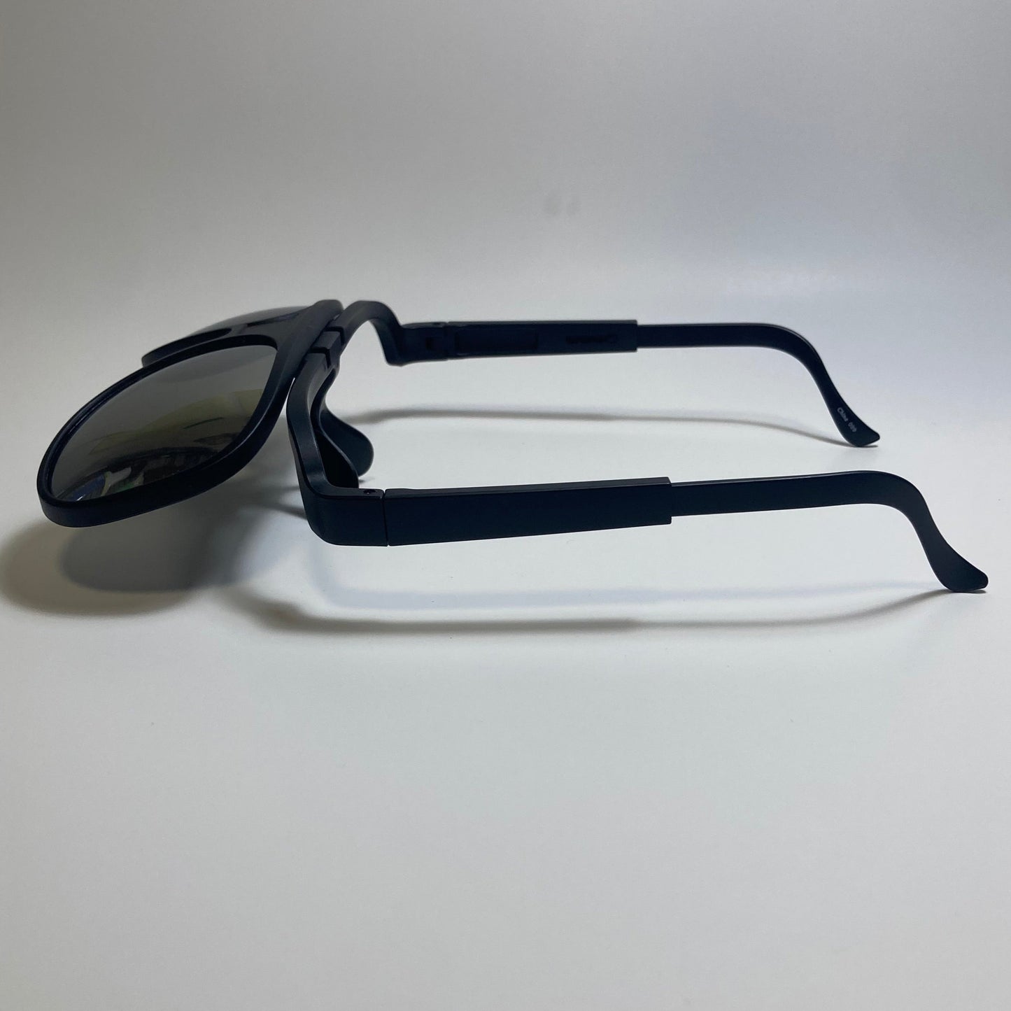 MENS BLACK AND Silver retro flip aviator mirrored sunglasses