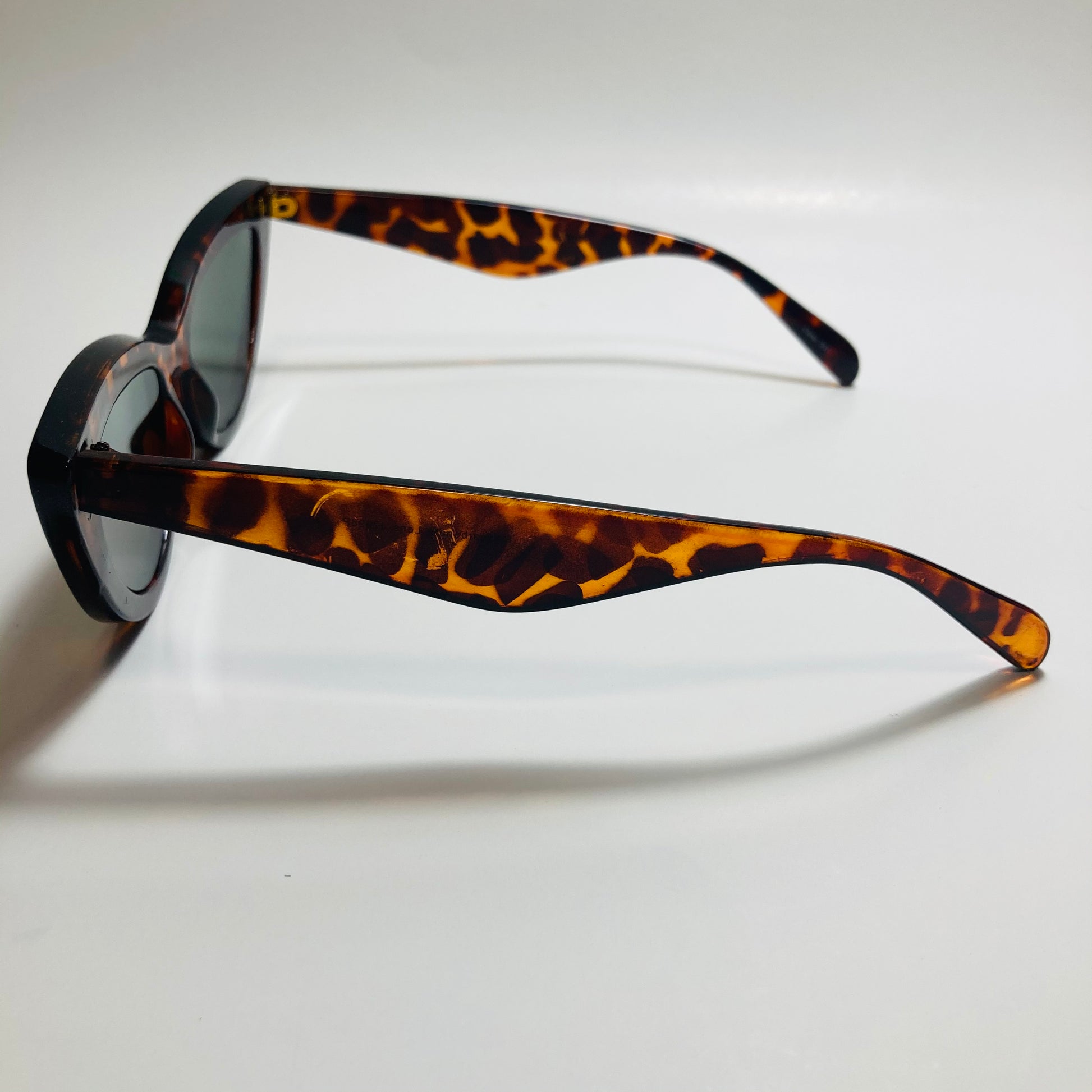 womens cat eye sunglasses brown frame with green lenses