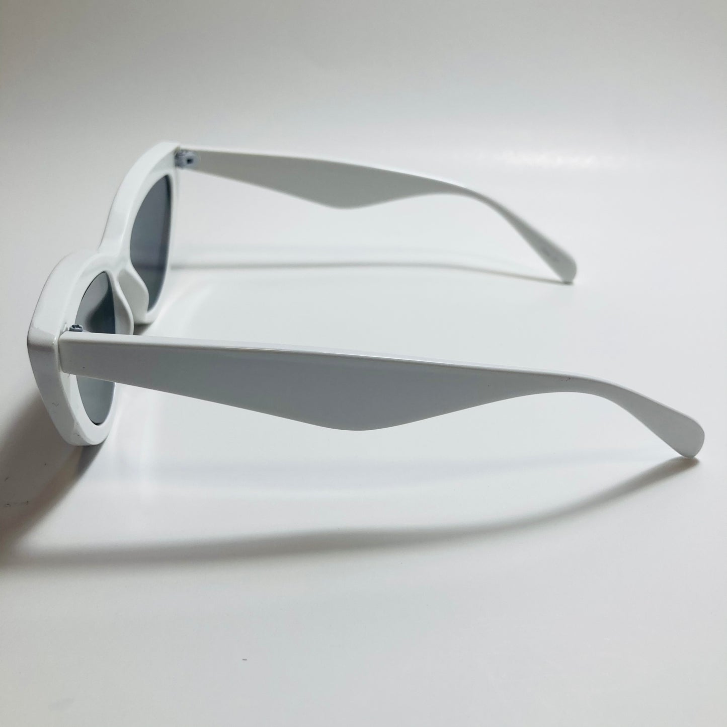 womens cat eye sunglasses white frame with black lenses