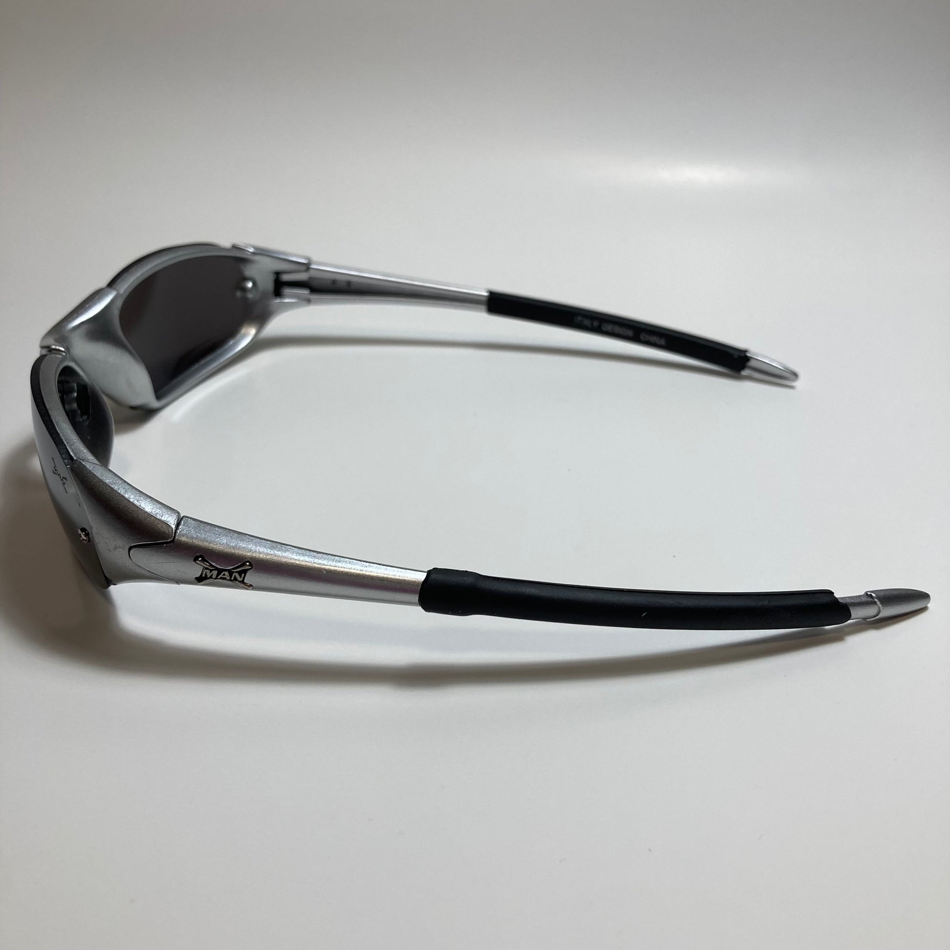 mens and womens silver wrap around sunglasses